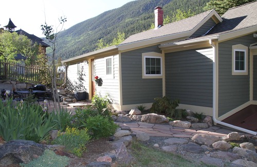 Georgetown Cottage | Cozy Cottage in Historic Silver Plume