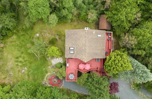 Long Pond Villa | Cozy cottage in the heart of pocono