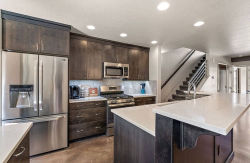 Garden City House | Cozy Getaway Near Eagle!