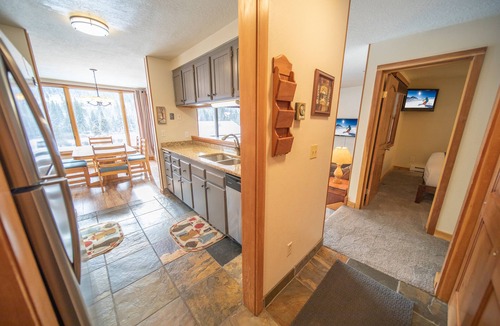 Lakeside Village Condo | Cozy Keystone Studio | Lake, Views + Pool