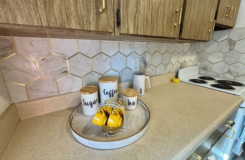 Bayou Oaks House | Cozy & Stylish Sarasota Suite-Mins to SRQ, Ringling & Beaches - Rilma's Villa