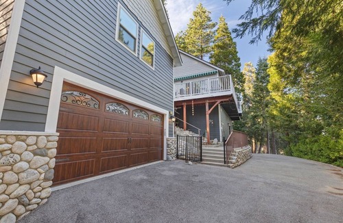 Crestline Cabin | Crestline Mountain Retreat
