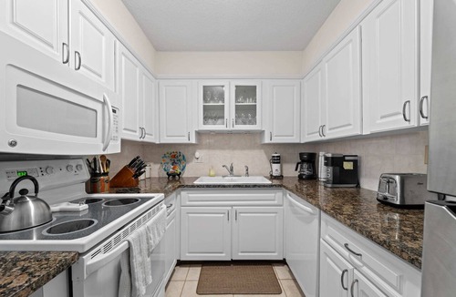 Siesta Key Apartment | Cute Siesta Key Condo Close To Beach Restaurants
