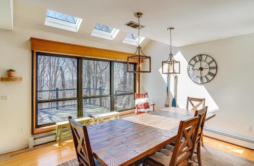 Wilmington House | Deck & Game Room: Family Wilmington Retreat