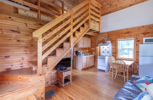 Bryson City Cabin | Deep Creek Cabin Unit 4-Covered Porch - WIFI - Motorcycle Friendly