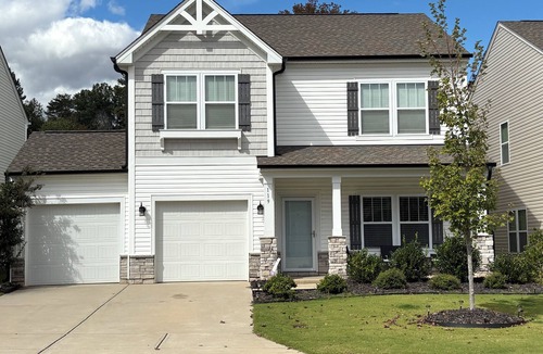 High Point House | Delightful 4-bedroom house with AC in charming High Point
