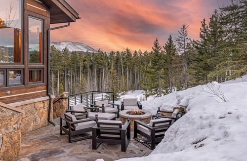 Timber Trail House | Designer Home + Ski in/Ski out + Hot Tub - Epic Retreat