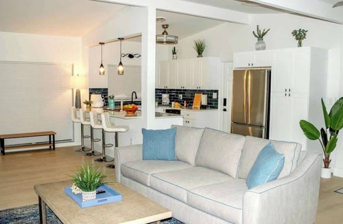 Lake Underhill House | Disney Area 3BR Villa | Private Pool & Easy Access