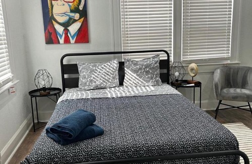 Historic Uptown Apartment | Downtown Hideaway 1-Bedroom Bungalow