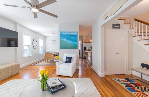 Yachting Village House | Downtown Newport-Beautiful Home w/2 Parking Spots
