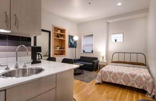 Beacon Hill Apartment | Downtown Retreat: Stylish Boston Studio
