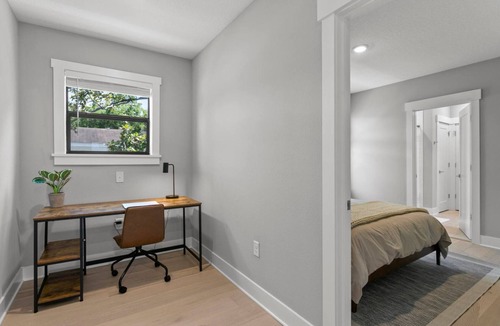North Hyde Park Villa | Downtown Tampa 5BR/4BR with 6 Car Parking Space