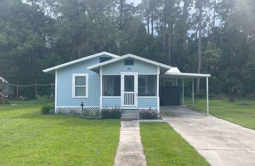 St. Marks House | Driftwood Cottage, charming3-bedroom house in wonderful Saint Marks with AC,WiFi