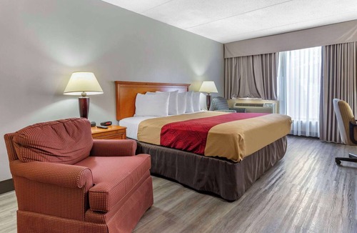 Southern Pines Hotel | Econo Lodge & Suites Southern Pines - Pinehurst