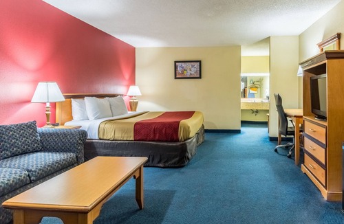 Whiteville Hotel | Econo Lodge Whiteville