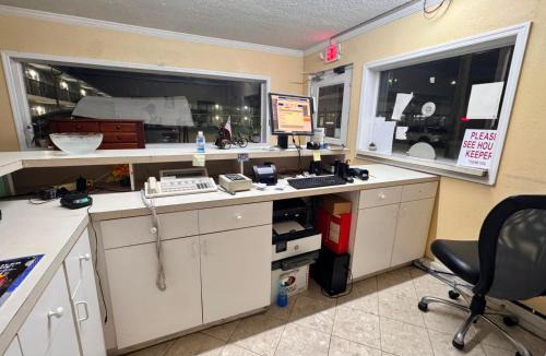 Sweetwater Hotel | Economy Inn Sweetwater I-75
