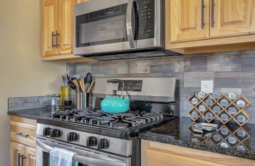 Granby Cabin | Edgewater Cabin on the Fraser River | 3BR Sleeps 7 | Kids Trout Pond & Pool