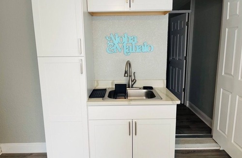 Tropic Shores Apartment | Efficiency with Private Entrance in New Port Richey with AC and shared pool