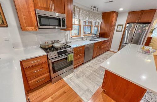 Mid-Cambridge House | Elegant Cambridge Room, Short Walk to Harvard