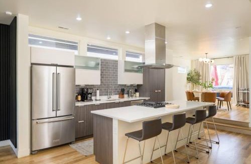 Highland House | Elevation Haus LoHi City Views Hot Tub
