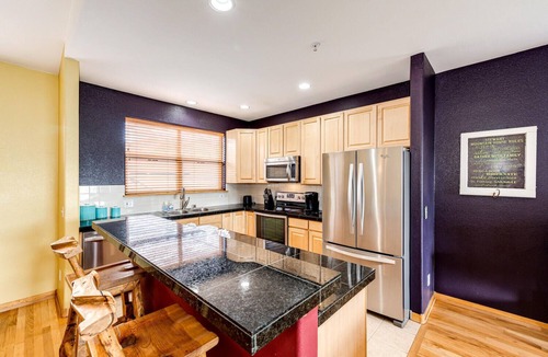Wildernest House | Exceptional Views, Large Townhome, Hot Tub, Pool, Private Garage 97A