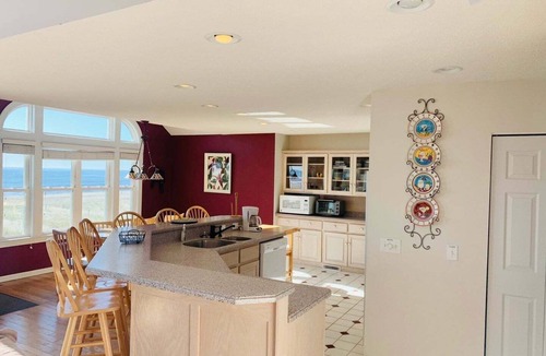 Holden Beach House | Experience luxury at License to Chill, a 4-bedroom oceanfront home in Holden Beach.