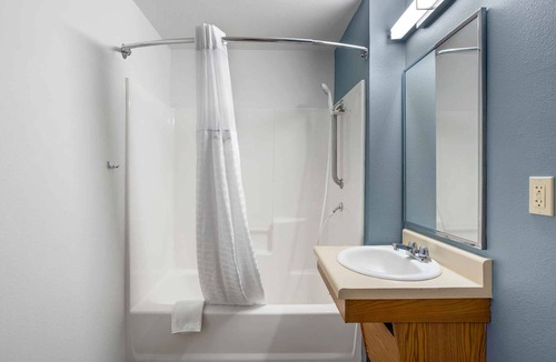 Orient Park Hotel | Extended Stay America Suites - Tampa - Casino Area