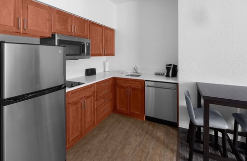 Oldsmar Hotel | Extended Tampa Getaway: Full Kitchen Suites, Pets Welcome! | 3 Units