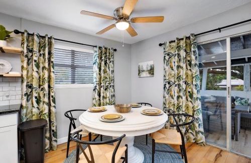 South Gate Ridge Apartment | Fabulous design, close to Siesta