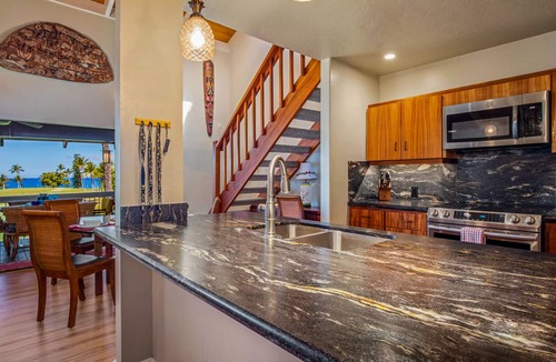 Keauhou Condo | Fabulous Kona oceanfront 6 bedrooms for 14!