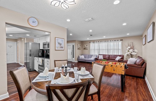 Walsingham House | Family Friendly Pool House near Beach