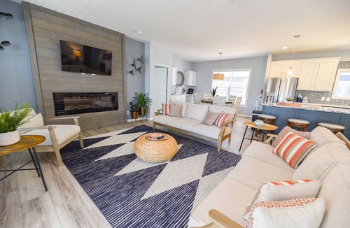 Long Neck House | Family fun-large home, beach, marina, pools