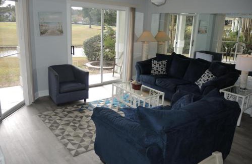 Calabash Apartment | Family Golf Course View Condo 101M