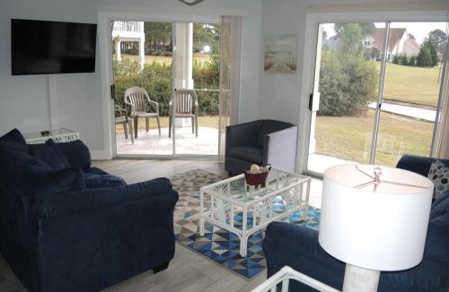 Calabash Apartment | Family Golf Course View Condo 101M