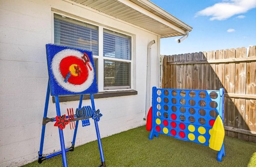 Walsingham House | Family Heated Pool Putting Green Pac-Man Near Beach
