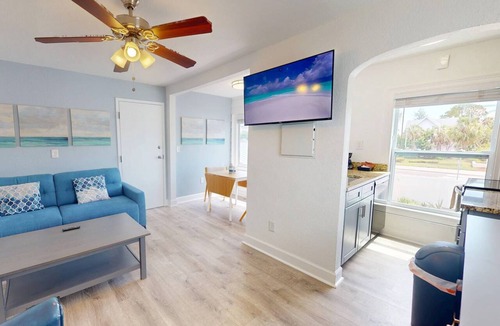 Treasure Island Condo | Family Reunion, Weddings, Group Celebrations - Beach Access, Near Dock & Kayak Launch + BBQ & Patios