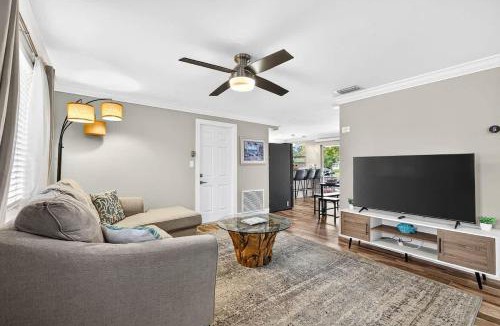 Walsingham House | Family Stunning 3BR Heated Pool Home in Largo