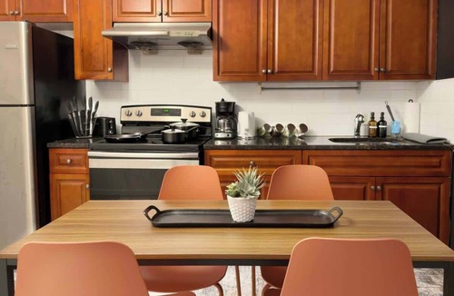 Gayborhood Apartment | FIFA Walkable King Bed Dining Area Loft