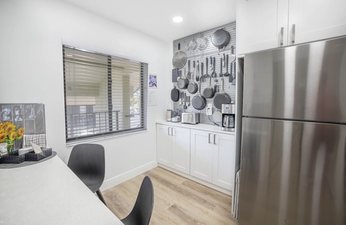 Tierra Verde Condo | Five star Remodel On Bay, Close to Beach, Discount for Monthly stays