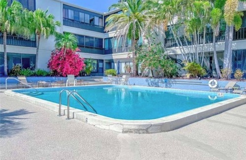 Belleair Bluffs Condo | Florida lifestyle awaits.