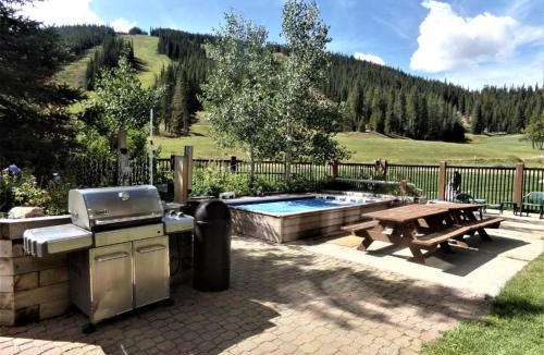 East Village at Copper House | Fox Pine Lodge Hotel Room 2 FPAFH2