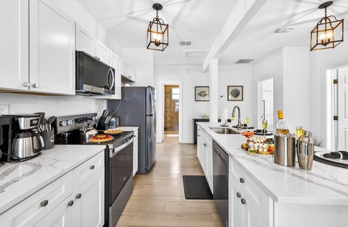 Clearwater Beach Cabin | Frenchy's Cottage 490 in Clearwater Beach