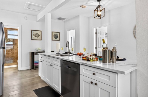 Clearwater Beach Cabin | Frenchy's Cottage 490 in Clearwater Beach
