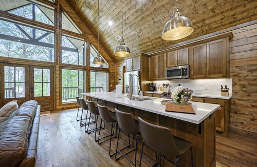 Hochatown Cabin | FULL HOUSE - New Luxury Cabin - 4BR/4BA Sleeps 12 - Great Location