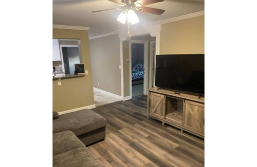 Fayetteville House | Fully Remodeled Cozy & Warm Home