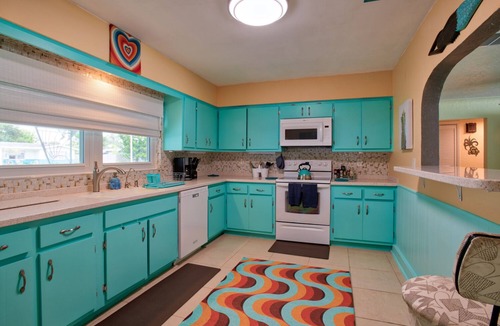 Gulfport House | Fun Getaway in the Sun Private Saltwater Pool Yard