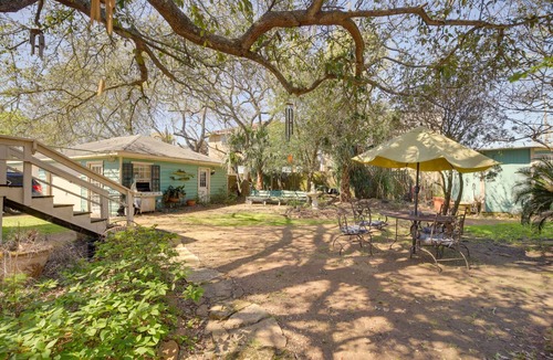 San Leon Apartment | Galveston Bay Studio: Walk to Fishing & Boating!