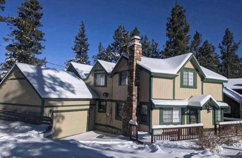 Big Bear Lake Cabin | Gilner Point - Close to the Lake A/C & Dog Friendly!