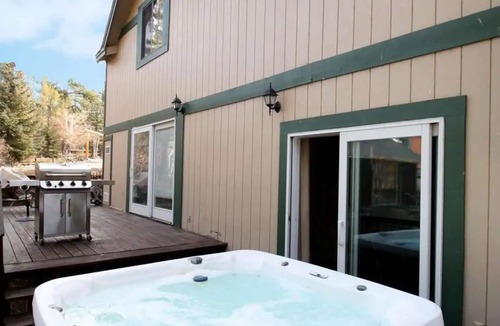 Big Bear Lake Cabin | Gilner Point - Close to the Lake A/C & Dog Friendly!