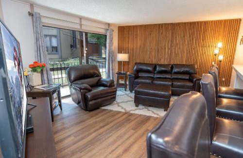 Peak 8 Apartment | Gold Camp Miners' Inn Condo: Nice Location, Updates
